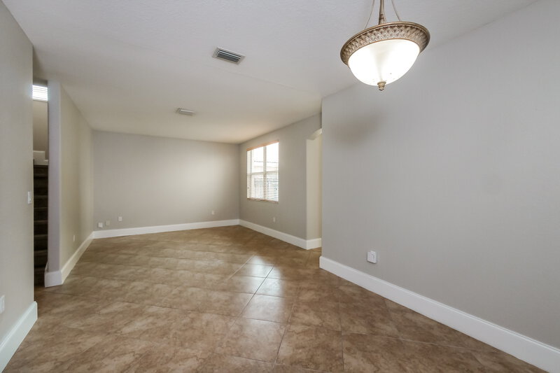 2,330/Mo, 1899 SE 13th St Homestead, FL 33035 Dining Room View 3