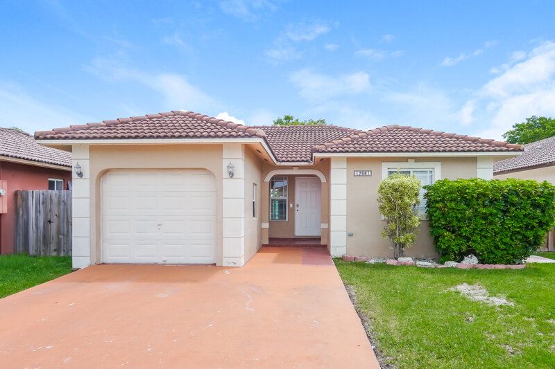2,665/Mo, 17881 SW 143rd Ct Miami, FL 33177 External View