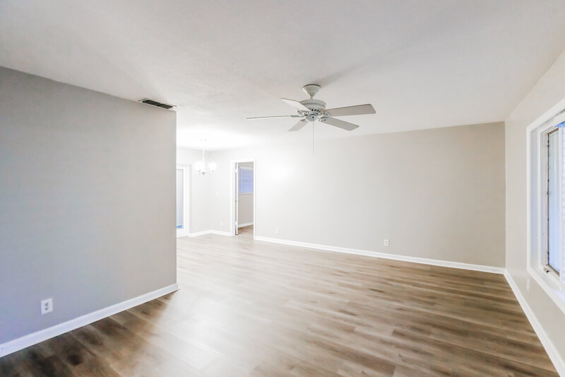 4,170/Mo, 12695 Westport Cir Wellington, FL 33414 Living Room View 2