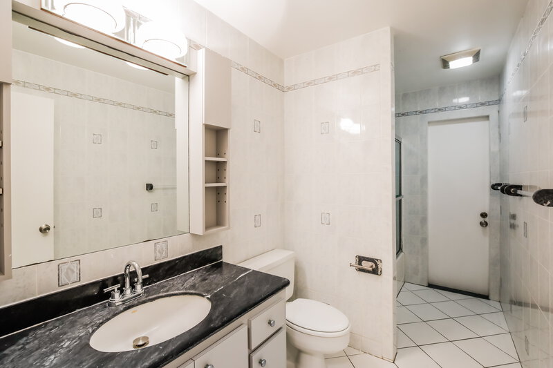 4,170/Mo, 12695 Westport Cir Wellington, FL 33414 Bathroom View