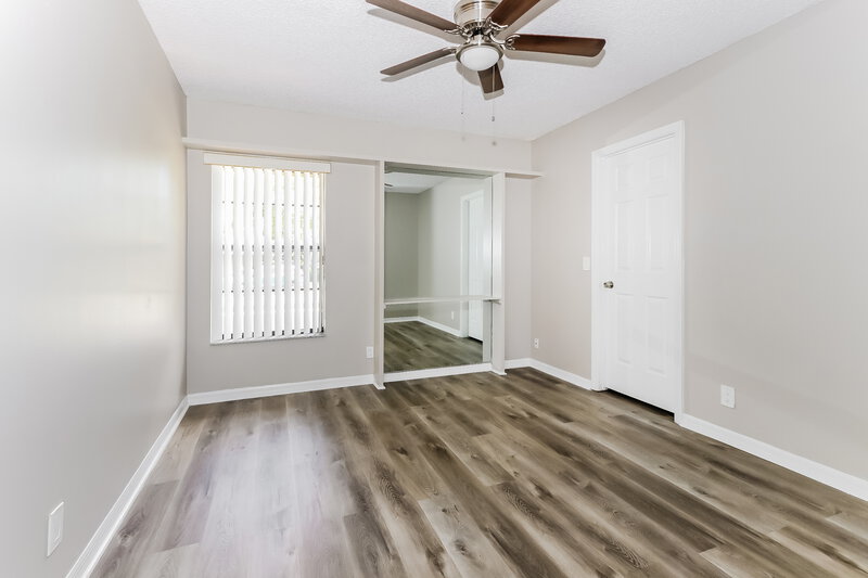 2,765/Mo, 105 Parkwood Dr Royal Palm Beach, FL 33411 Bedroom View