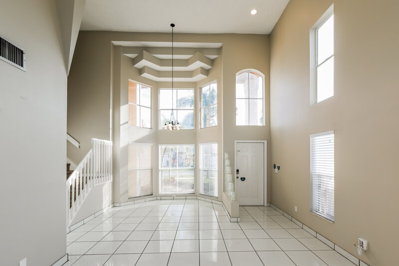 3,440/Mo, 5285 NW 54th St Coconut Creek, FL 33073 Living Room View 2