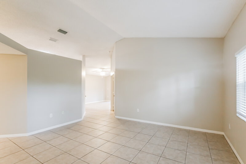 3,350/Mo, 428 Lakeside Cir Sunrise, FL 33326 Living Room View