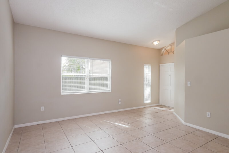 3,310/Mo, 428 Lakeside Cir Sunrise, FL 33326 Living Room View 2