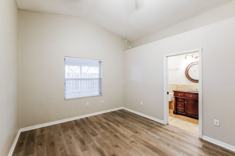 3,350/Mo, 428 Lakeside Cir Sunrise, FL 33326 Main Bedroom View