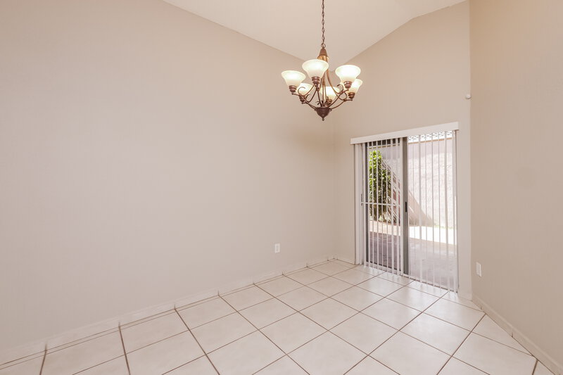 2,695/Mo, 16075 SW 112th Ter Miami, FL 33196 Dining Room View 2