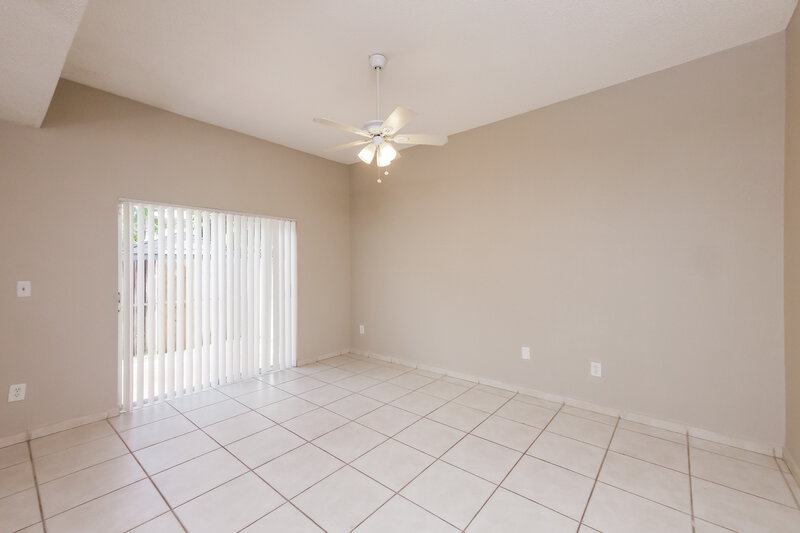2,695/Mo, 16075 SW 112th Ter Miami, FL 33196 Family Room View