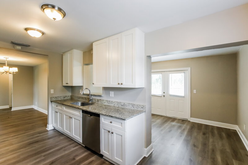 2,860/Mo, 246 Las Palmas St Royal Palm Beach, FL 33411 Kitchen View 2