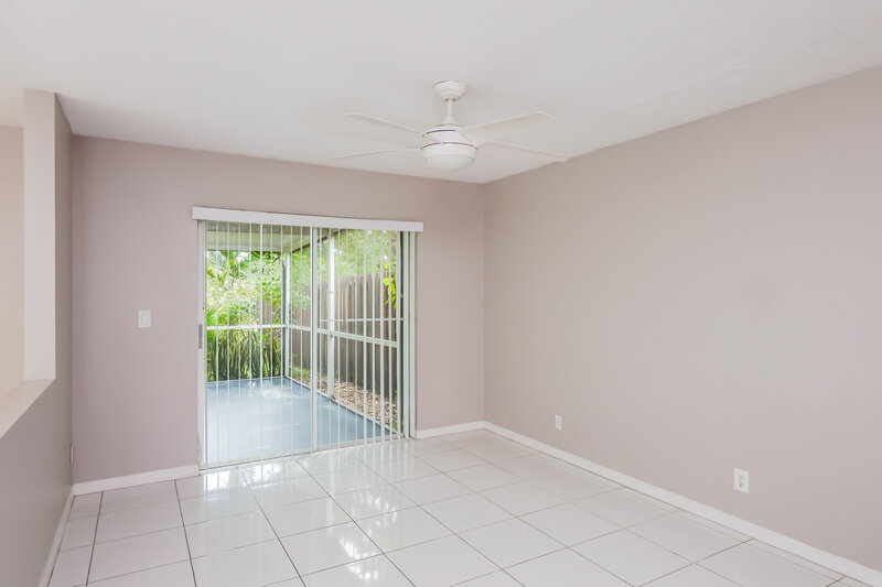 3,480/Mo, 4330 SW 82nd Way Davie, FL 33328 Dining Room View 2