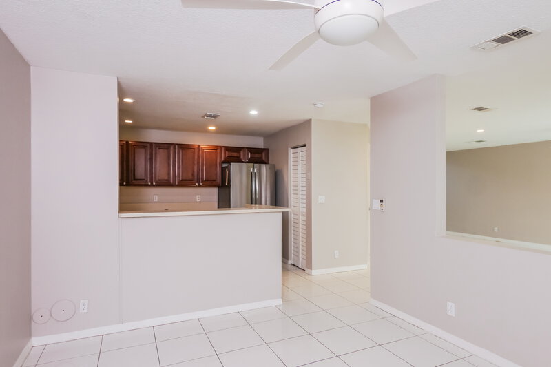 3,480/Mo, 4330 SW 82nd Way Davie, FL 33328 Dining Room View 3