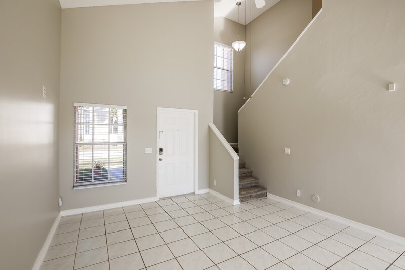 3,205/Mo, 10292 SW 9th Ln Pembroke Pines, FL 33025 Living Room View 2