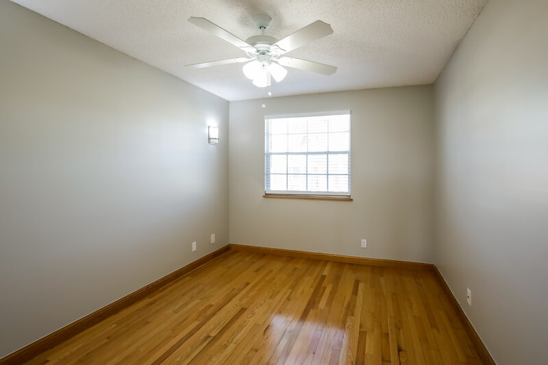 3,205/Mo, 10292 SW 9th Ln Pembroke Pines, FL 33025 Bedroom View