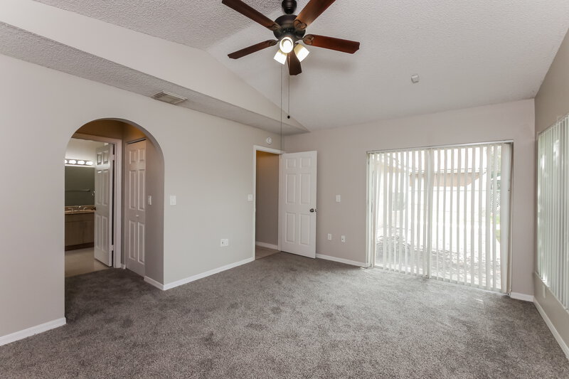 3,275/Mo, 18750 NW 1st St Pembroke Pines, FL 33029 Main Bedroom View 2