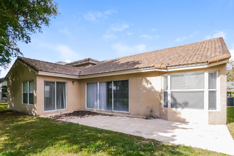 3,275/Mo, 18750 NW 1st St Pembroke Pines, FL 33029 Rear View