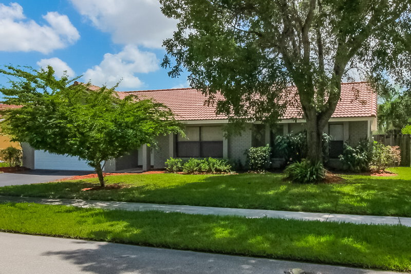 5,260/Mo, 1904 NW 79th Ave Margate, FL 33063 Front View 2