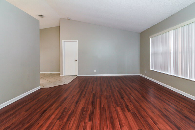 5,260/Mo, 1904 NW 79th Ave Margate, FL 33063 Living Room View