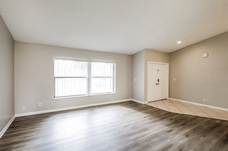 3,680/Mo, 1904 NW 79th Ave Margate, FL 33063 Living Room View 2