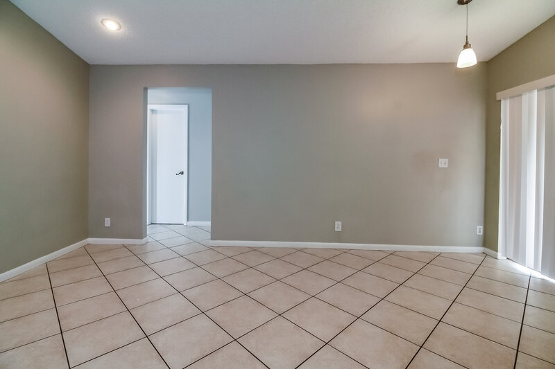 5,260/Mo, 1904 NW 79th Ave Margate, FL 33063 Family Room View