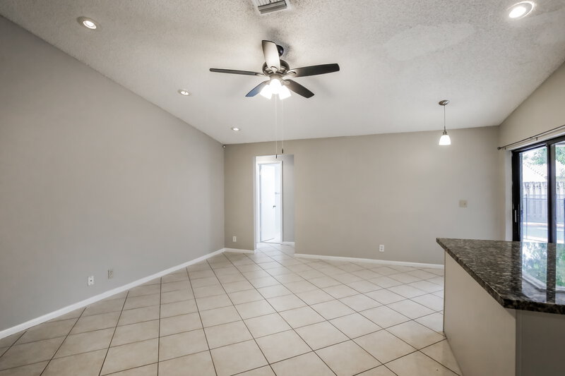 3,680/Mo, 1904 NW 79th Ave Margate, FL 33063 Family Room View