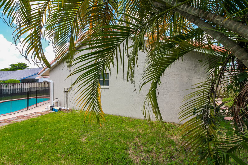 5,260/Mo, 1904 NW 79th Ave Margate, FL 33063 Side View 2