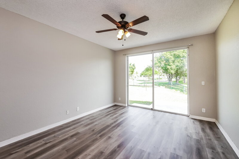 3,525/Mo, 1799 NW 162nd Ave Pembroke Pines, FL 33028 Main Bedroom View