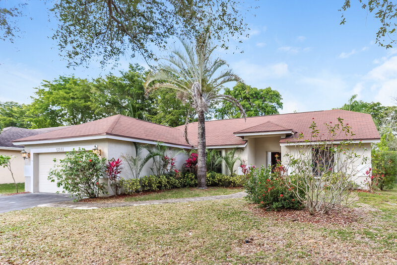 3,435/Mo, 5241 NW 52nd St Coconut Creek, FL 33073 Front View