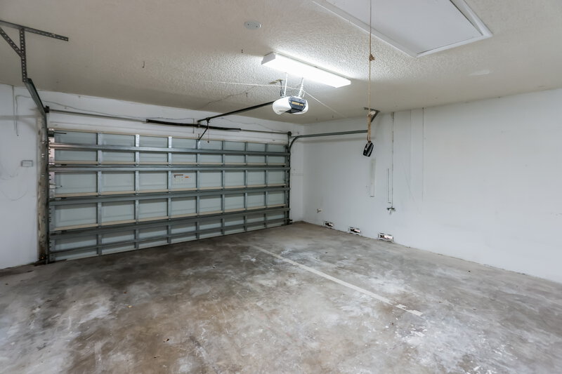 3,435/Mo, 5241 NW 52nd St Coconut Creek, FL 33073 Garage View