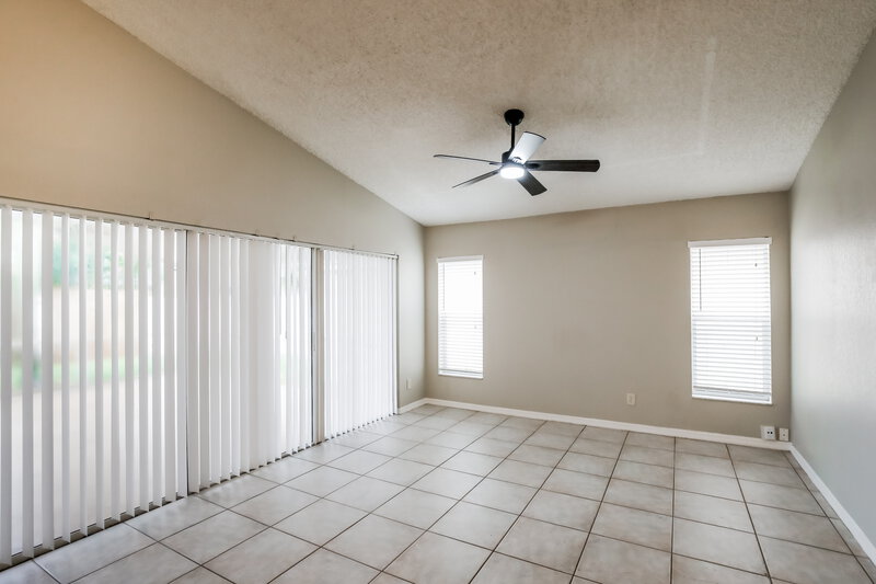 3,555/Mo, 5365 NW 54th St Coconut Creek, FL 33073 Living Room View
