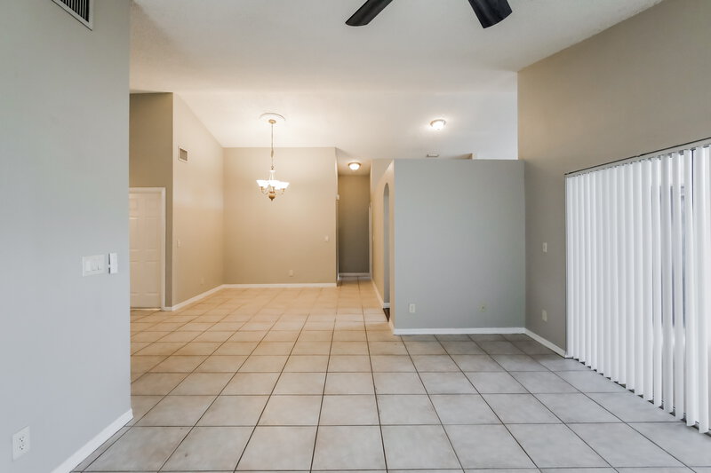 3,555/Mo, 5365 NW 54th St Coconut Creek, FL 33073 Living Room View 2