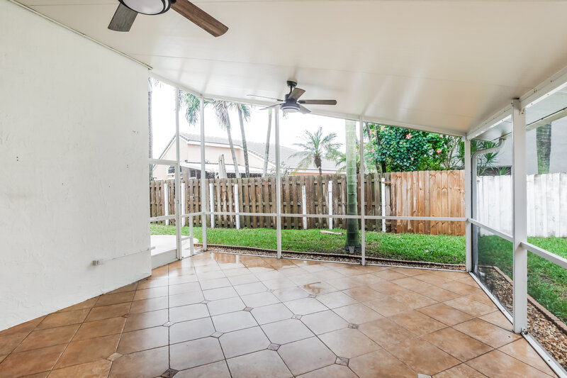 3,555/Mo, 5365 NW 54th St Coconut Creek, FL 33073 Sun Room View