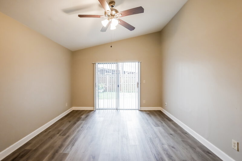 3,555/Mo, 5365 NW 54th St Coconut Creek, FL 33073 Main Bedroom View