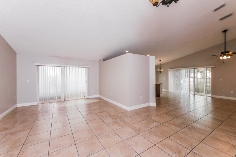 3,085/Mo, 3049 NW 72nd Ave Margate, FL 33063 Living Room View