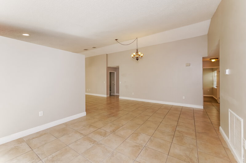 3,085/Mo, 3049 NW 72nd Ave Margate, FL 33063 Living Room View 2