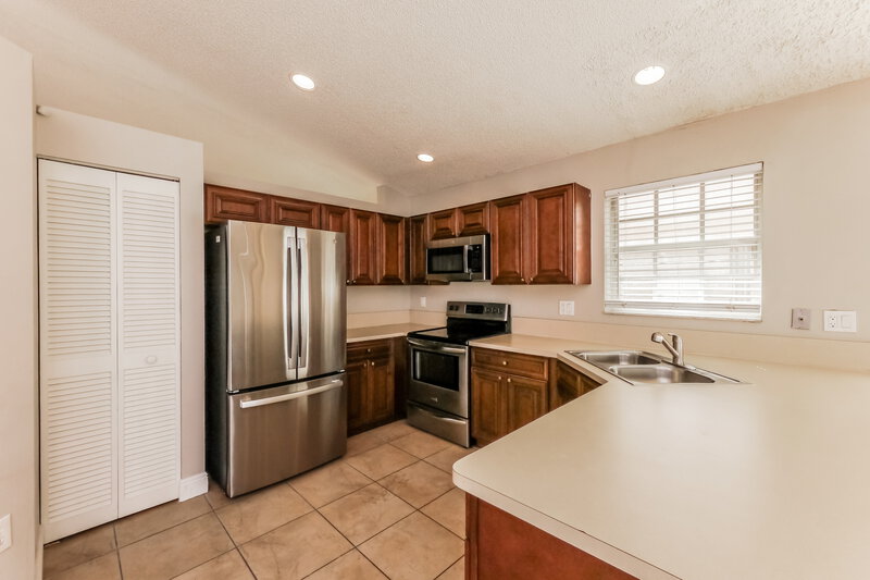 3,085/Mo, 3049 NW 72nd Ave Margate, FL 33063 Kitchen View