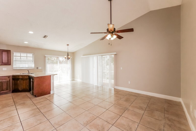 3,085/Mo, 3049 NW 72nd Ave Margate, FL 33063 Family Room View