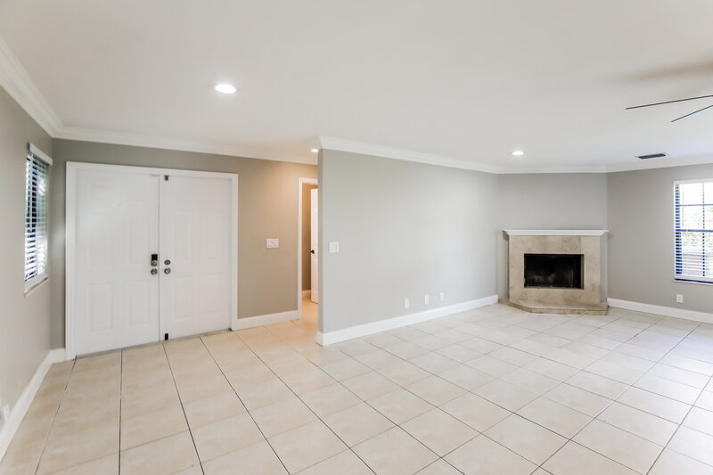 3,455/Mo, 580 NW 38th Ave Deerfield Beach, FL 33442 Living Room View 2