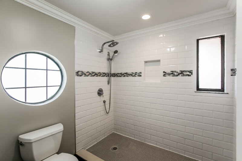 3,455/Mo, 580 NW 38th Ave Deerfield Beach, FL 33442 Main Bathroom View