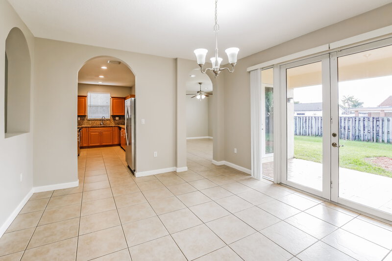 3,545/Mo, 20370 SW 129th Pl Miami, FL 33177 Living Room View 2