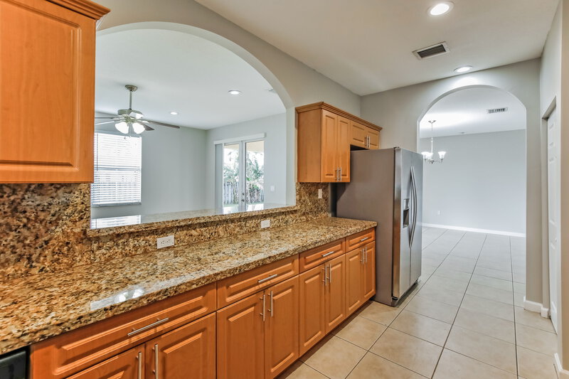 3,545/Mo, 20370 SW 129th Pl Miami, FL 33177 Kitchen View 2