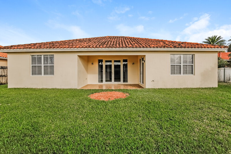 3,545/Mo, 20370 SW 129th Pl Miami, FL 33177 Rear View