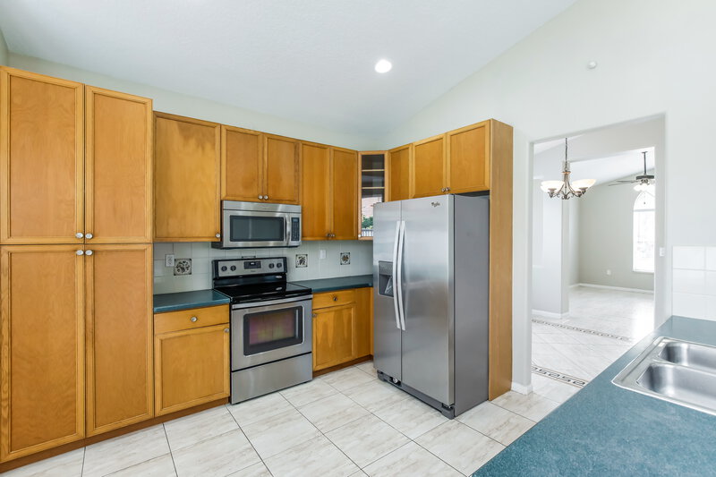 3,425/Mo, 18891 SW 29th Ct Miramar, FL 33029 Kitchen View 2