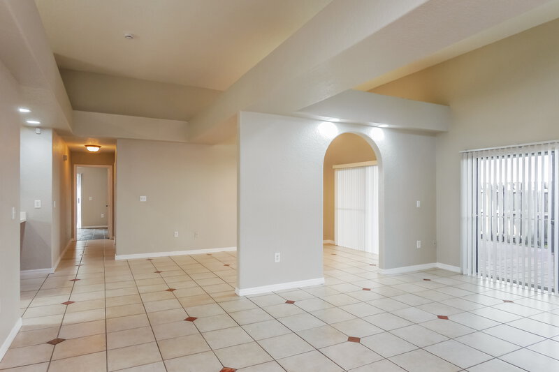 3,165/Mo, 19408 NW 83rd Ave Miami Gardens, FL 33015 Living Room View