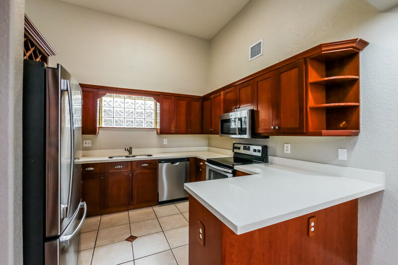 3,165/Mo, 19408 NW 83rd Ave Miami Gardens, FL 33015 Kitchen View