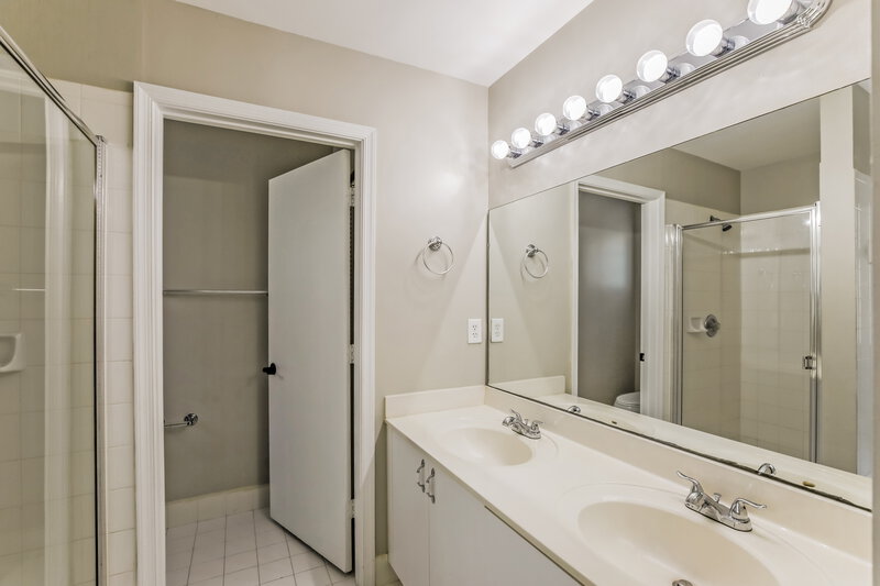 4,185/Mo, 8506 NW 47th St Coral Springs, FL 33067 Main Bathroom View