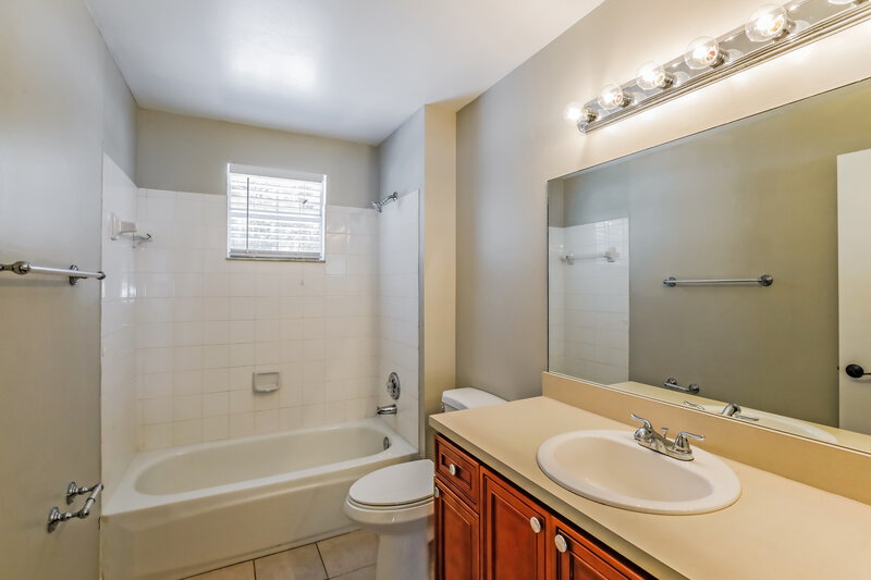 4,185/Mo, 8506 NW 47th St Coral Springs, FL 33067 Bathroom View