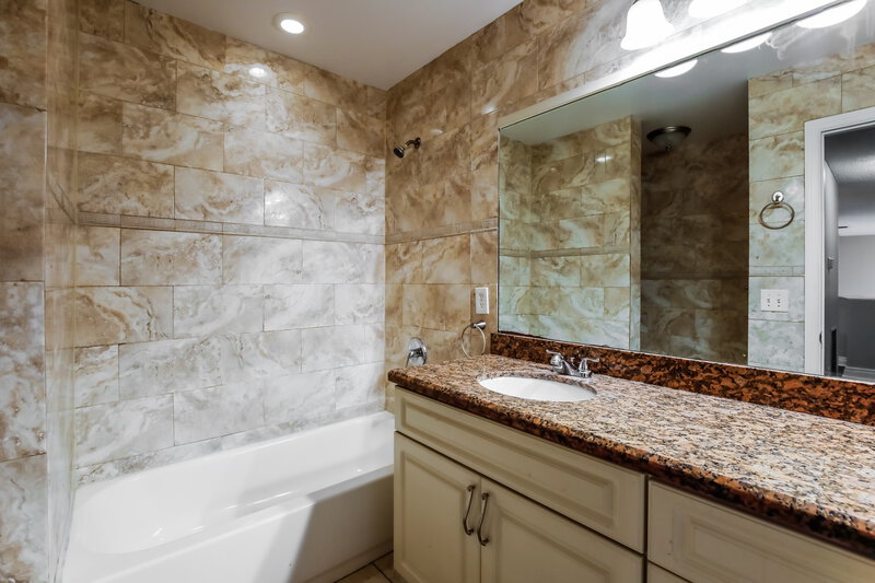 5,310/Mo, 2182 SW 104th Ave Miramar, FL 33025 Bathroom View