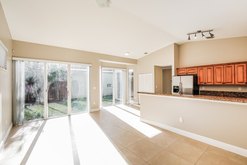 3,605/Mo, 15618 SW 112th Dr Miami, FL 33196 Dining Room View 2
