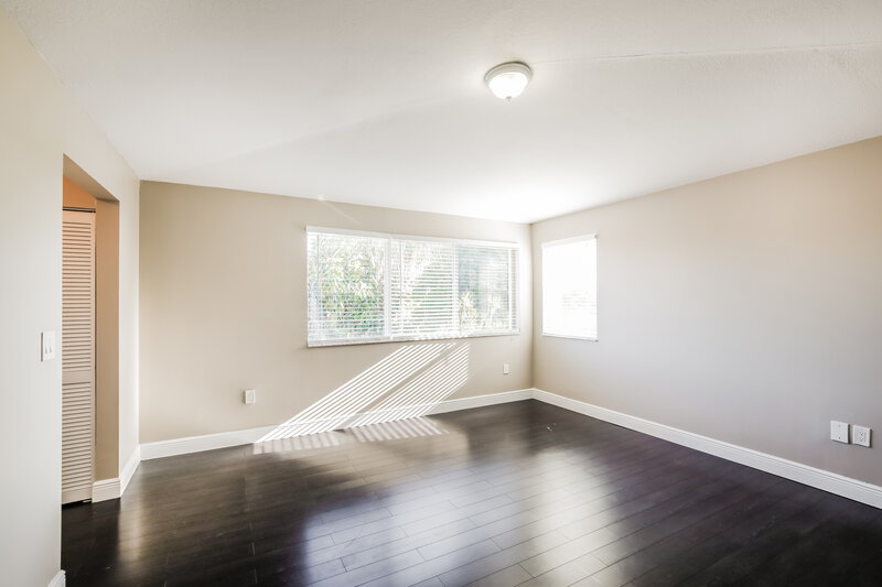 3,605/Mo, 15618 SW 112th Dr Miami, FL 33196 Main Bedroom View 2