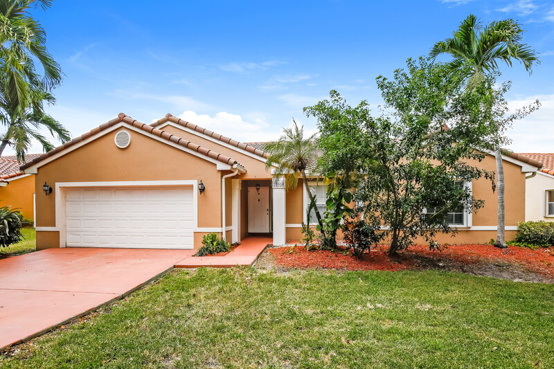 3,370/Mo, 13010 SW 19th Dr Miramar, FL 33027 External View