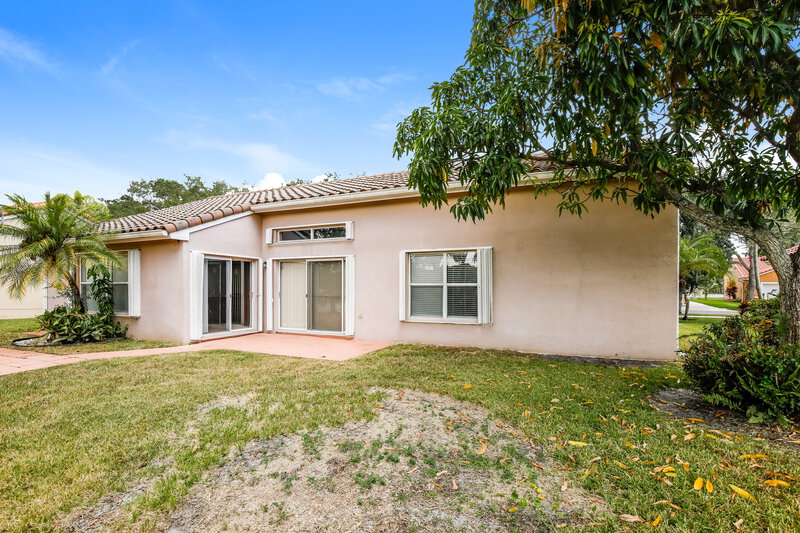 3,370/Mo, 13010 SW 19th Dr Miramar, FL 33027 Rear View
